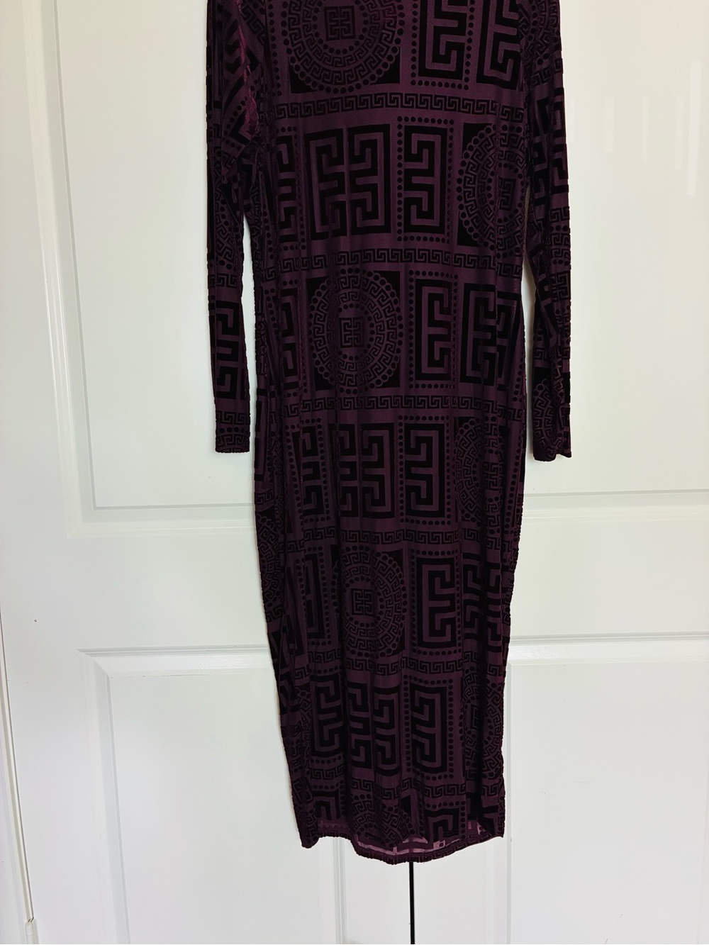 Gothic Women's Long Sleeve Deep Plum Dress with Velvet and Sheet material 3X - Picture 5 of 12